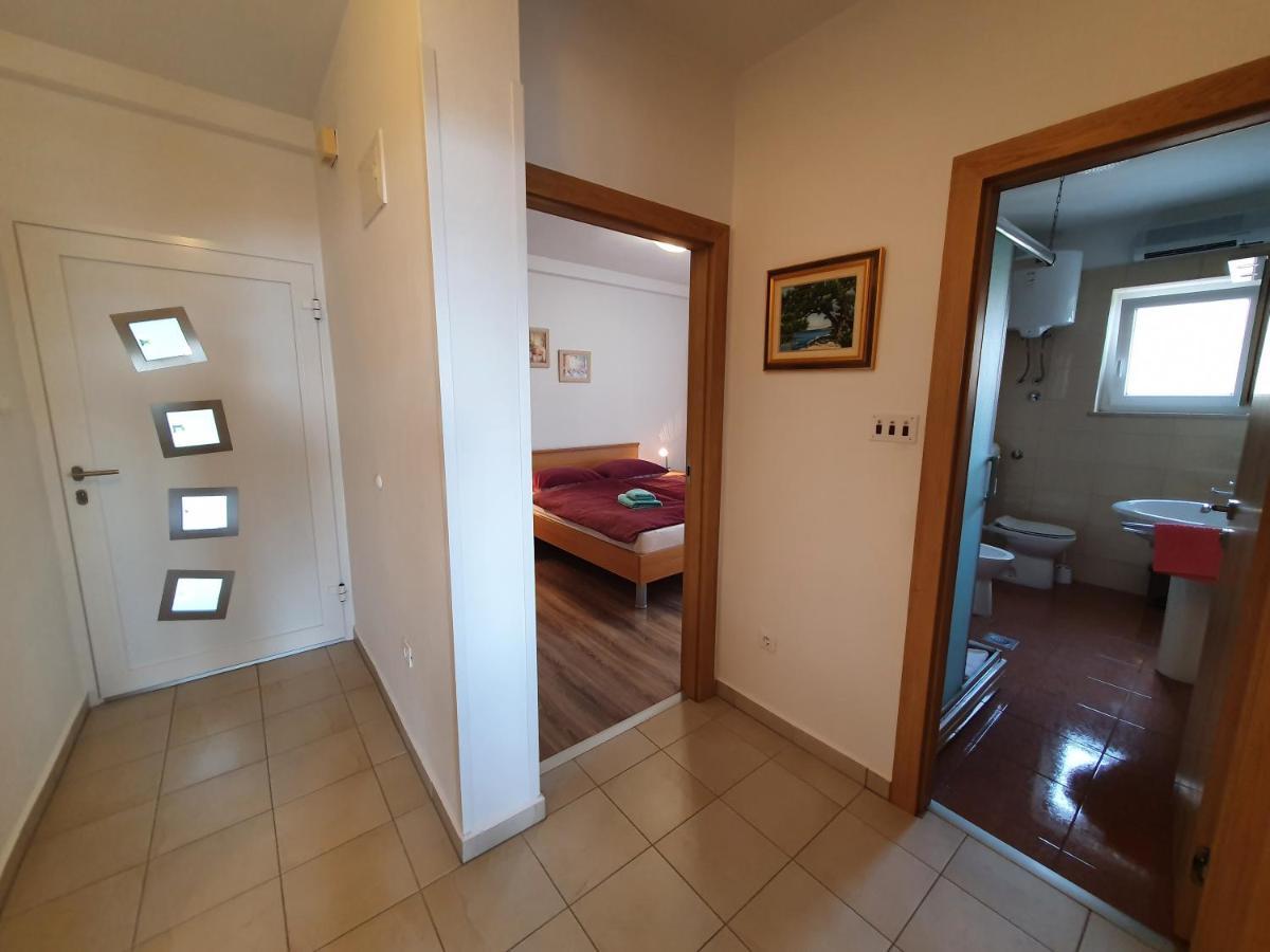 Apartments Zic Malinska Exterior foto